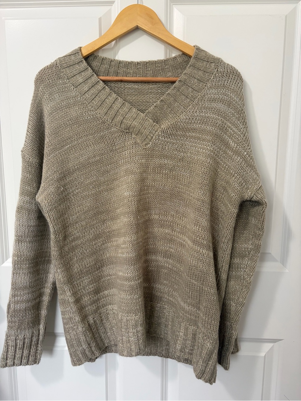 Source Unknown Women's V-Neck Knit Sweater - Taupe Heather